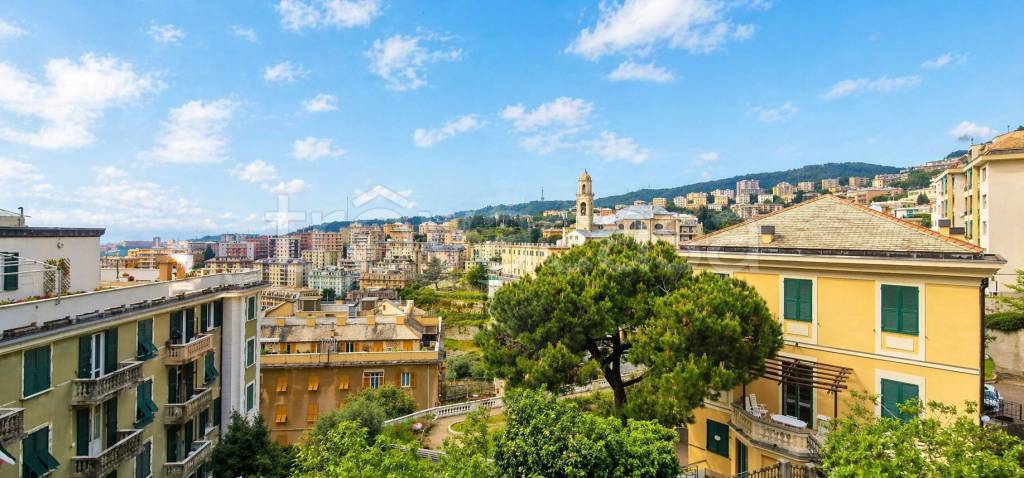 appartamento in vendita a Genova in zona Castelletto