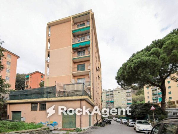 appartamento in vendita a Genova in zona Sampierdarena