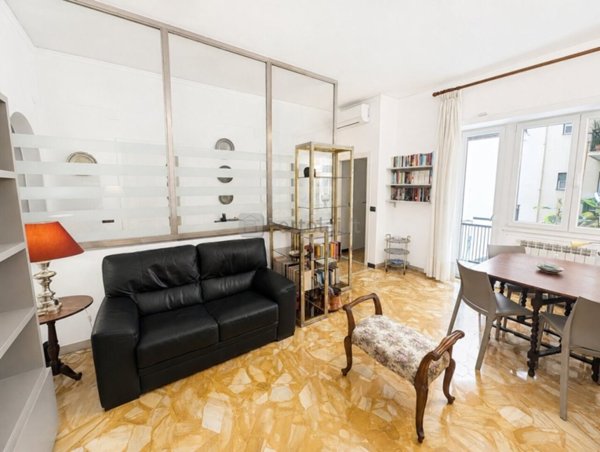 appartamento in vendita a Genova in zona Castelletto