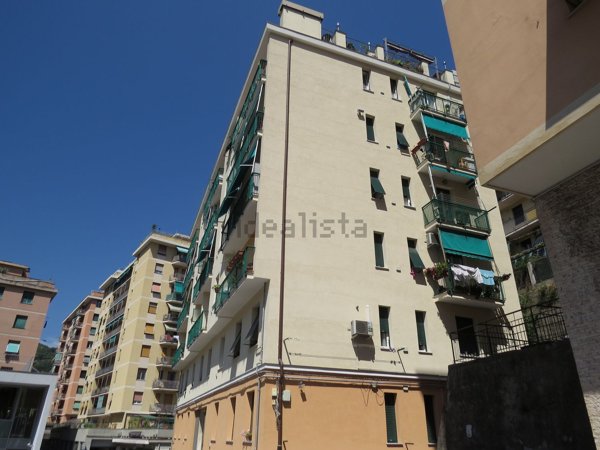 appartamento in vendita a Genova in zona Staglieno
