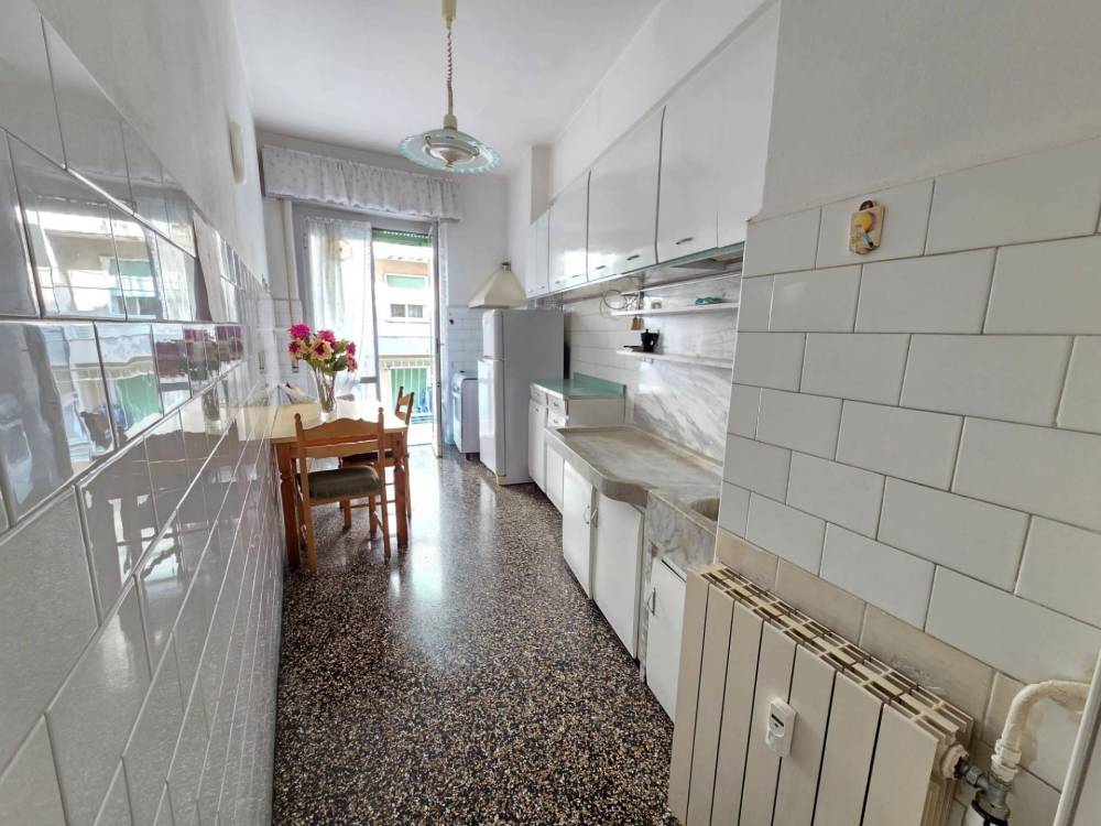 appartamento in vendita a Genova in zona Palmaro / Pra'