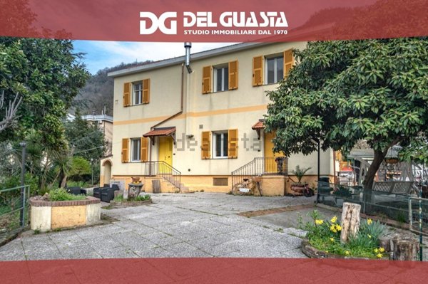 casa indipendente in vendita a Genova in zona Struppa