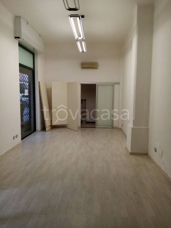 negozio in vendita a Genova in zona Sestri Ponente