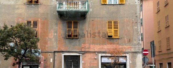 appartamento in vendita a Genova in zona Sestri Ponente