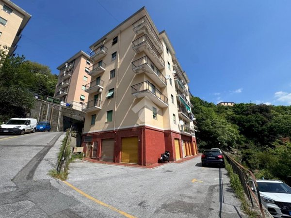 appartamento in vendita a Genova in zona Bolzaneto