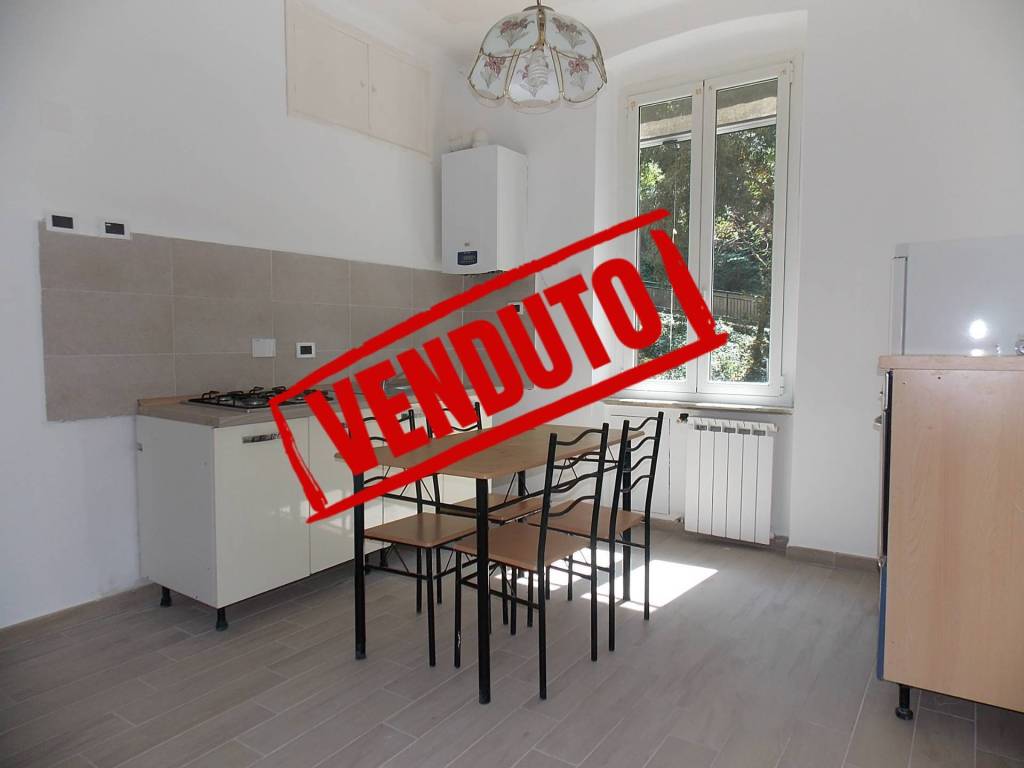 appartamento in vendita a Genova in zona Oregina