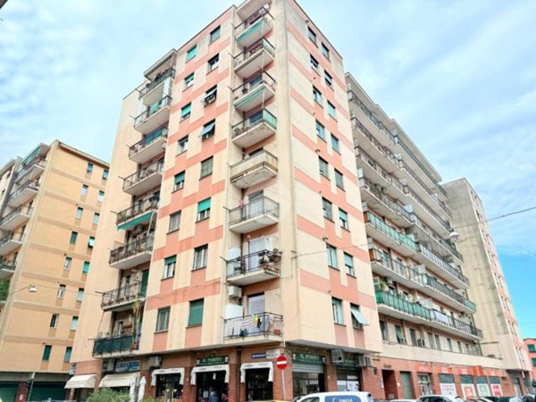 appartamento in vendita a Genova in zona Sestri Ponente