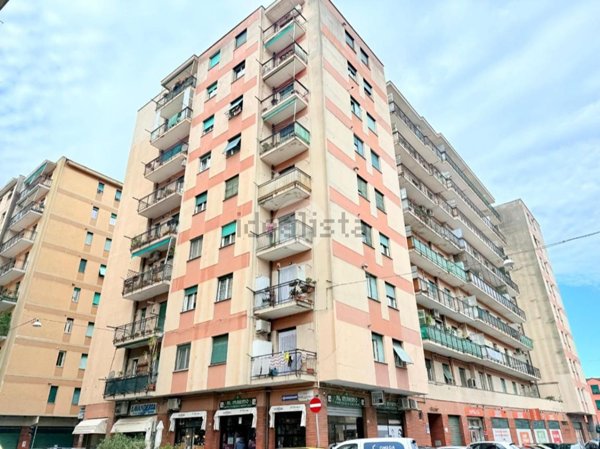 appartamento in vendita a Genova in zona Sestri Ponente