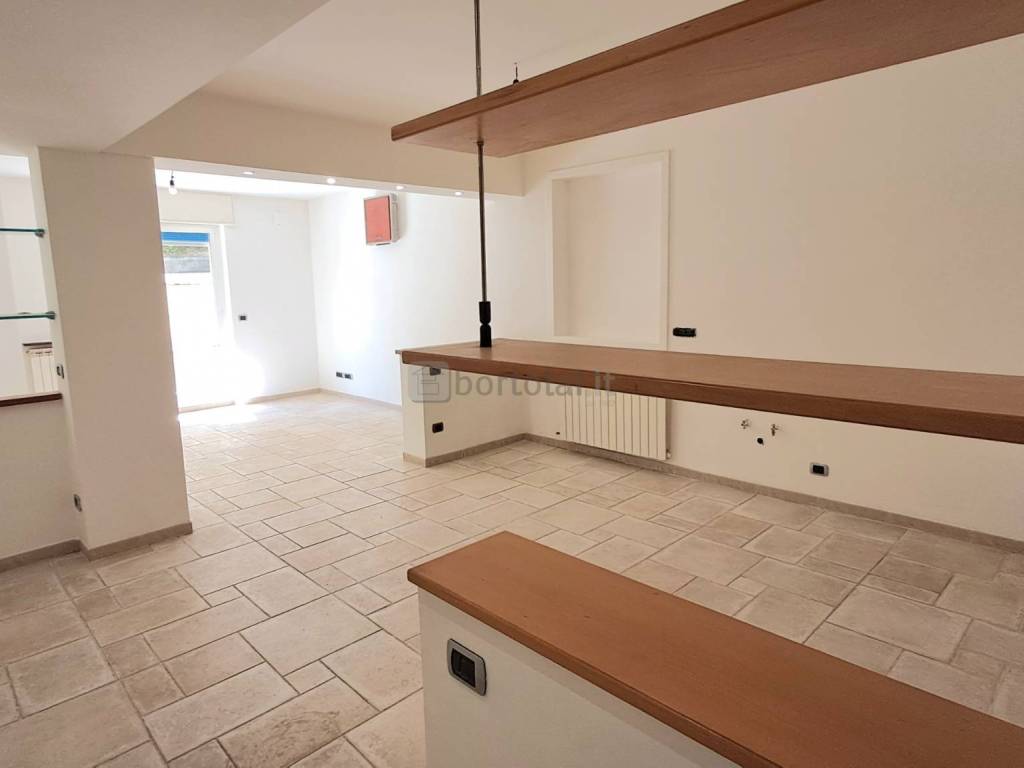 appartamento in vendita a Genova in zona Marassi