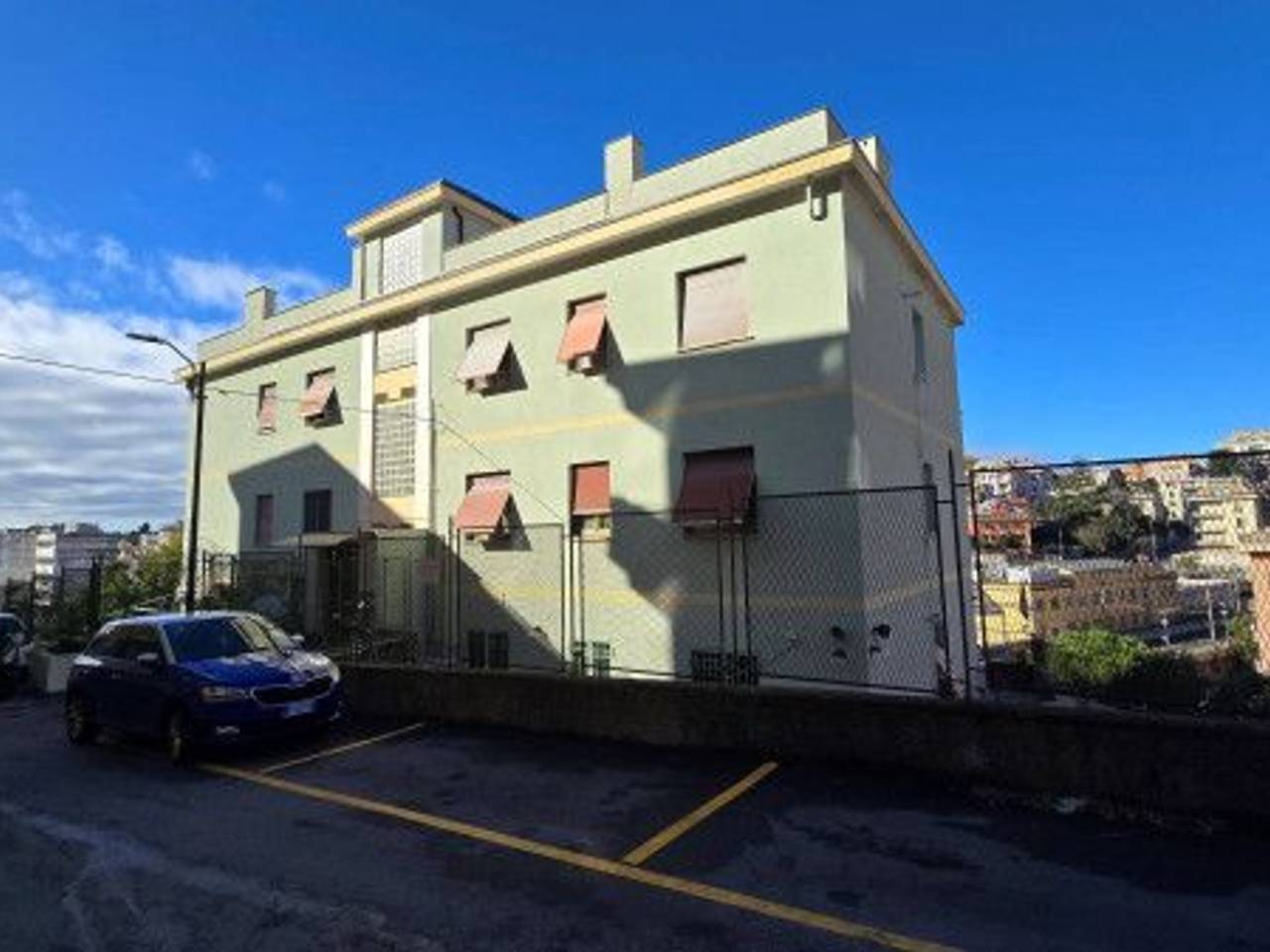 appartamento in vendita a Genova in zona Sturla