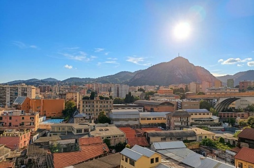 casa semindipendente in vendita a Genova in zona Sestri Ponente