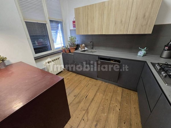 appartamento in vendita a Genova in zona Quarto dei Mille