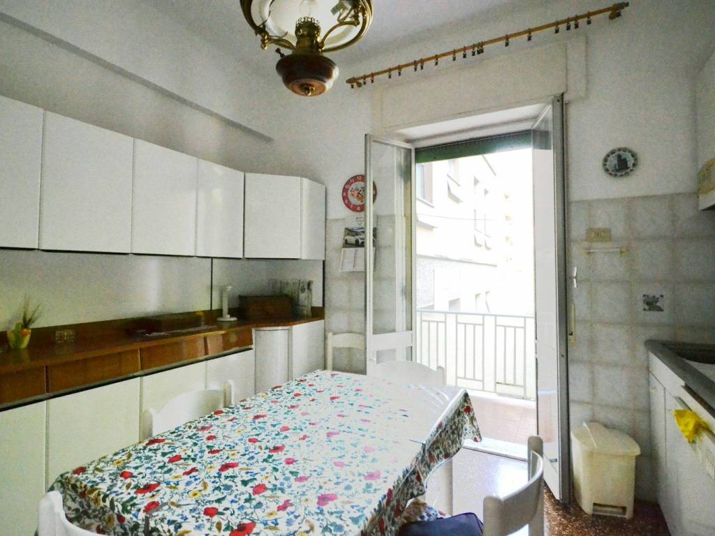 appartamento in vendita a Genova in zona Palmaro / Pra'