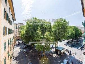 appartamento in vendita a Genova in zona Foce
