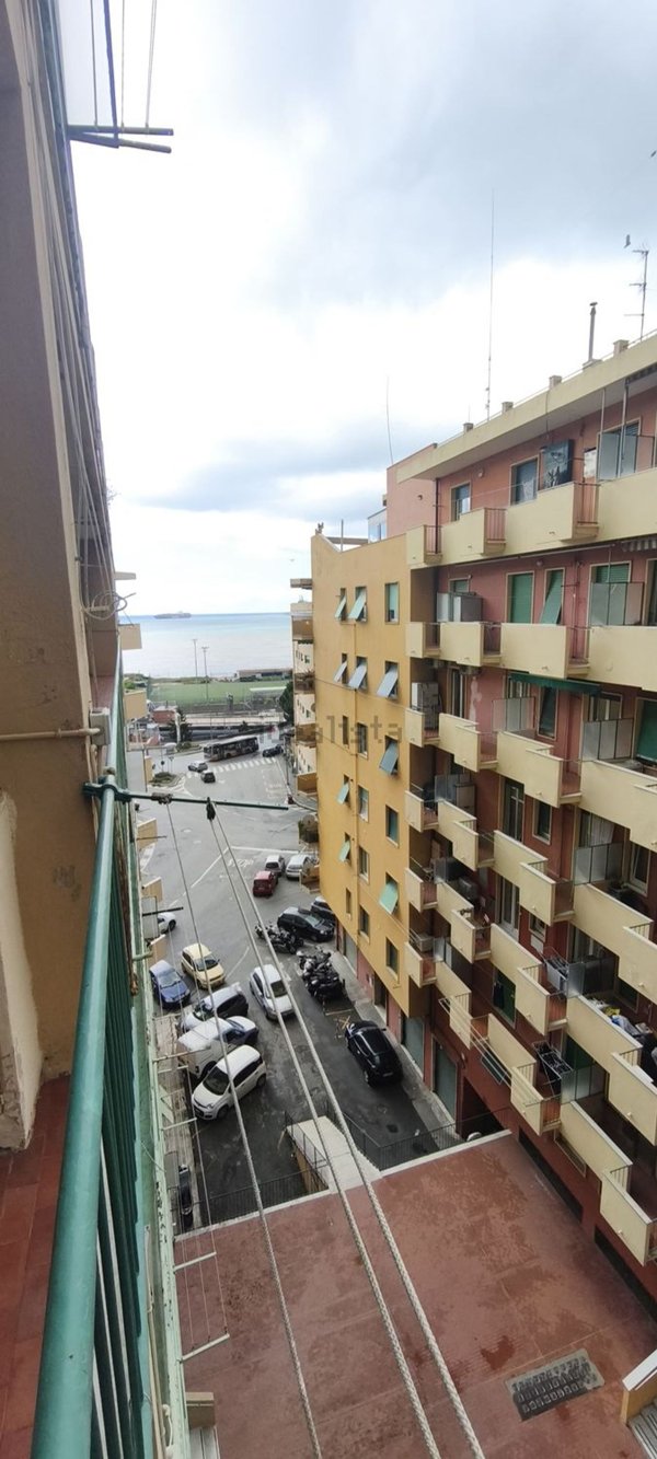 appartamento in vendita a Genova in zona Voltri