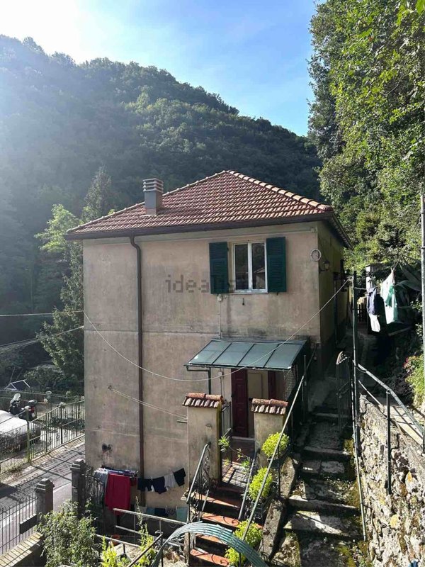appartamento in vendita a Genova in zona San Desiderio