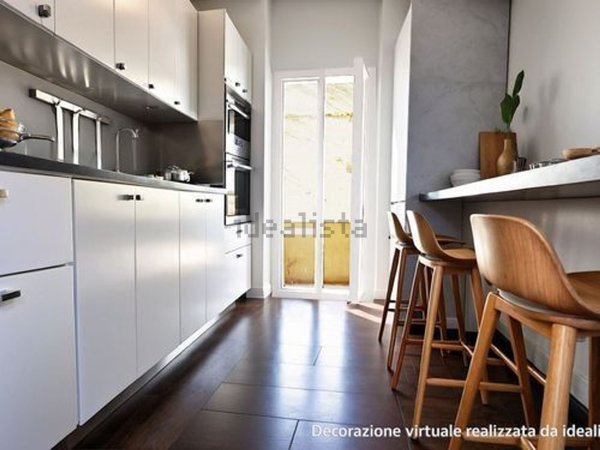 appartamento in vendita a Genova in zona Sottoripa / Maddalena / Molo
