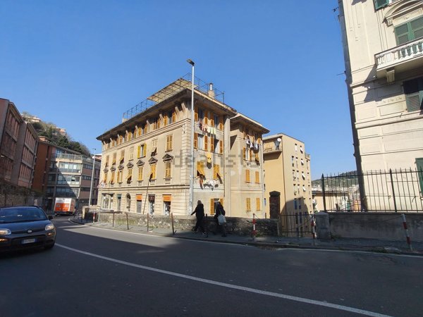 appartamento in vendita a Genova in zona Marassi