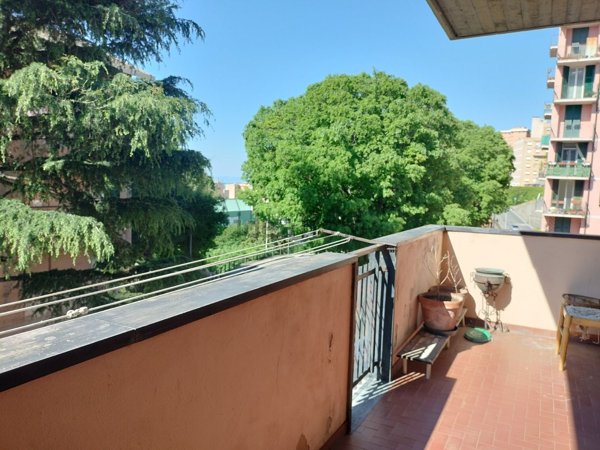 appartamento in vendita a Genova in zona Palmaro / Pra'