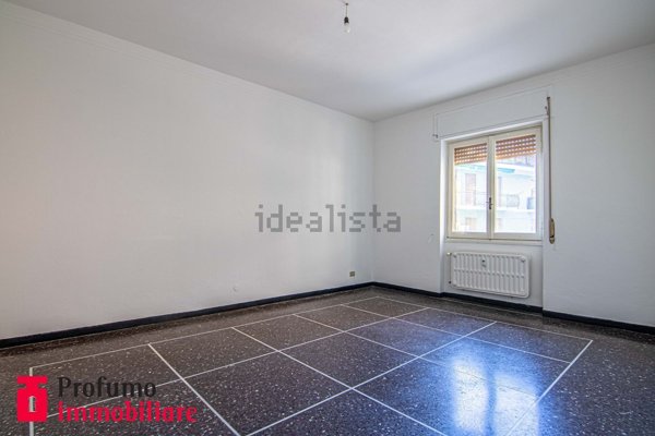 appartamento in vendita a Genova in zona Palmaro / Pra'
