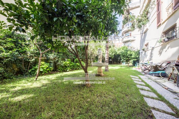 appartamento in vendita a Genova in zona Albaro