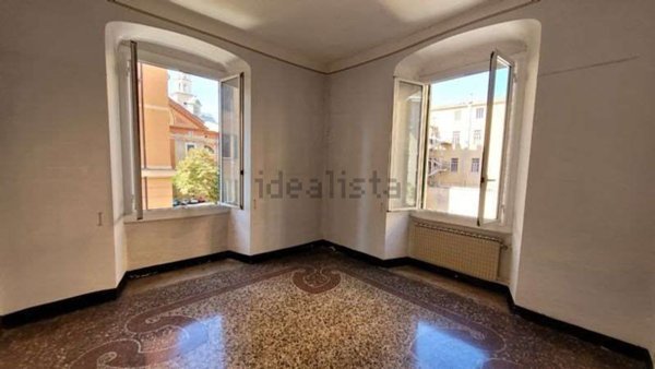 appartamento in vendita a Genova in zona Carignano