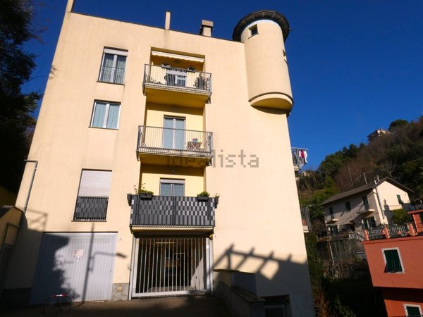 appartamento in vendita a Genova in zona Sestri Ponente