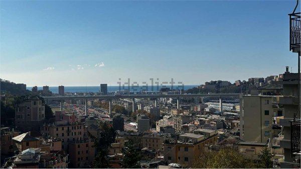 appartamento in vendita a Genova in zona Certosa