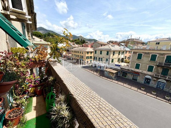 appartamento in vendita a Genova in zona Sestri Ponente