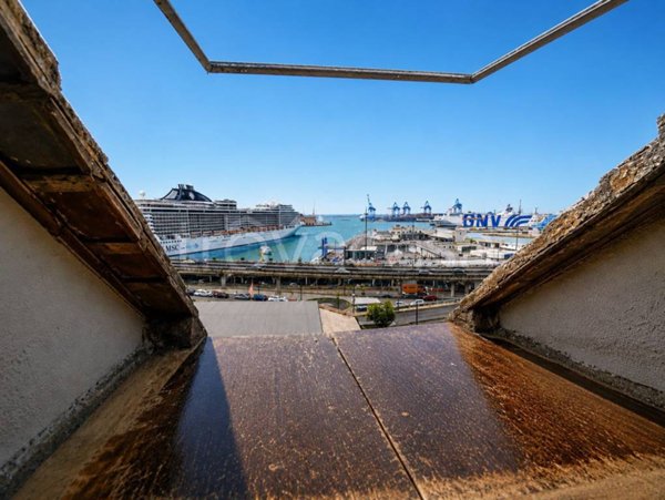 appartamento in vendita a Genova in zona DiNegro