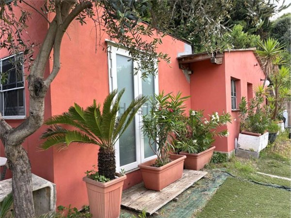 appartamento in vendita a Genova in zona Cornigliano