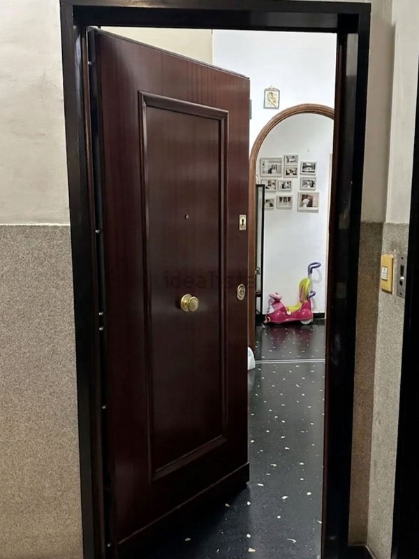 appartamento in vendita a Genova in zona Staglieno