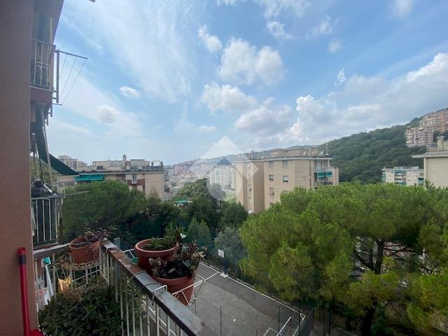 appartamento in vendita a Genova in zona Quezzi