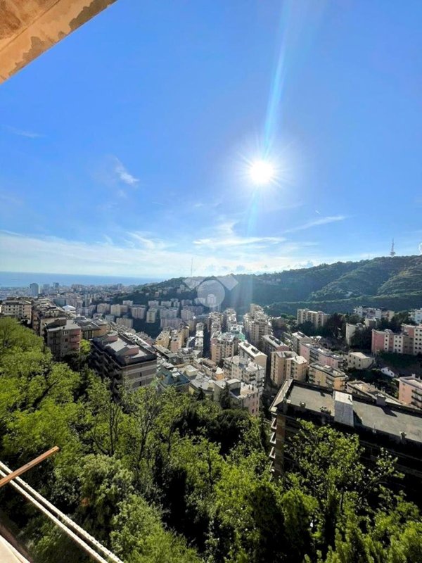 appartamento in vendita a Genova in zona Oregina