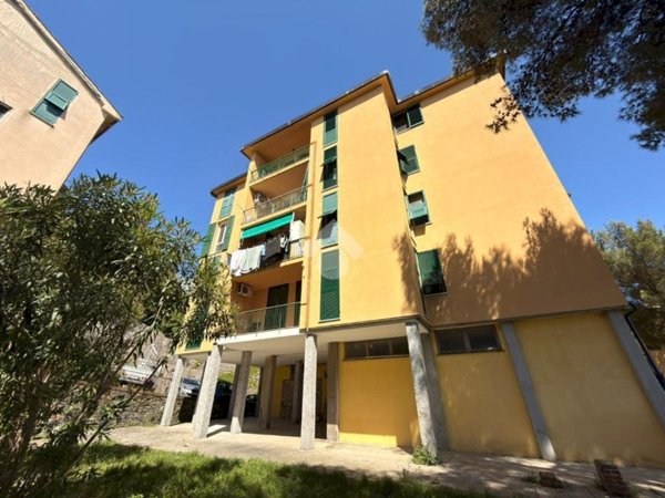 appartamento in vendita a Genova in zona Palmaro / Pra'
