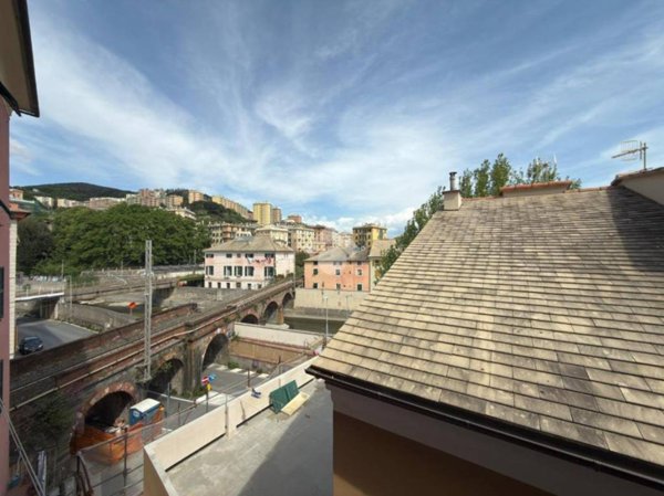 appartamento in vendita a Genova in zona Voltri