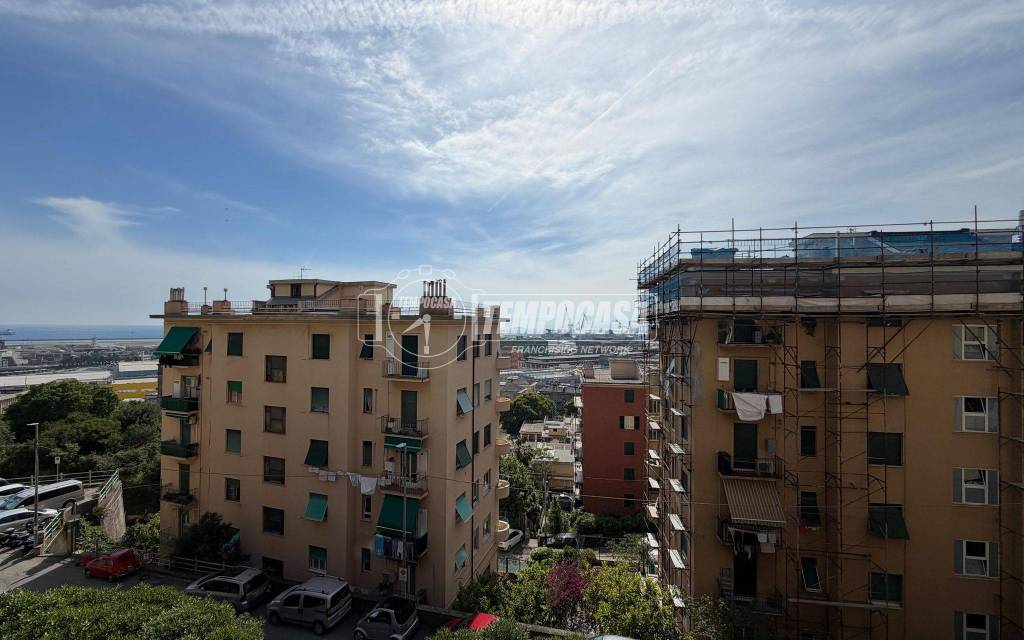 appartamento in vendita a Genova in zona Sestri Ponente