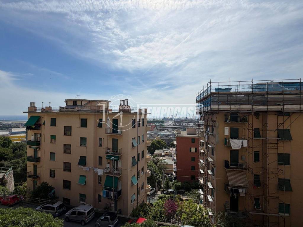 appartamento in vendita a Genova in zona Sestri Ponente