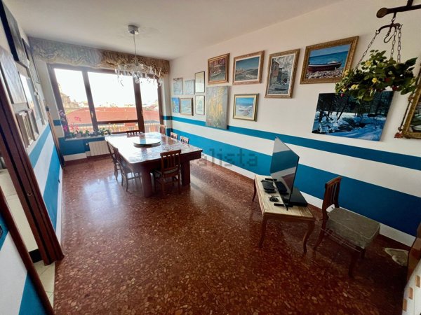 appartamento in vendita a Genova in zona Sestri Ponente