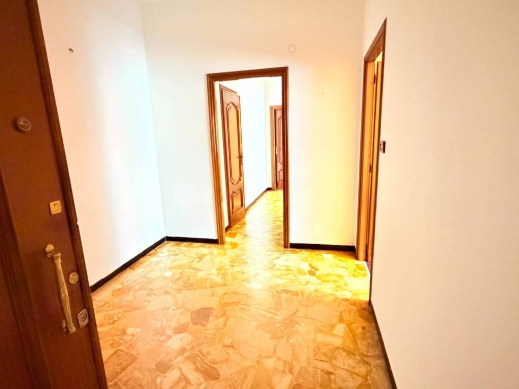appartamento in vendita a Genova in zona Marassi