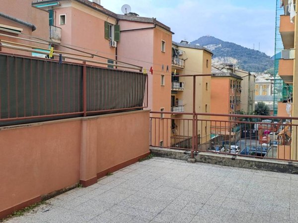 appartamento in vendita a Genova in zona Sestri Ponente