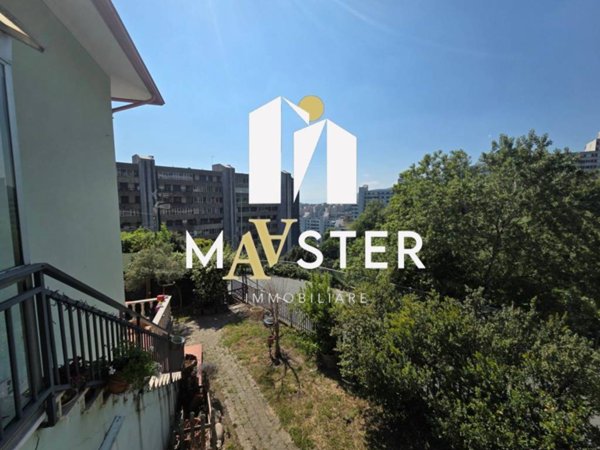 casa indipendente in vendita a Genova in zona Rivarolo