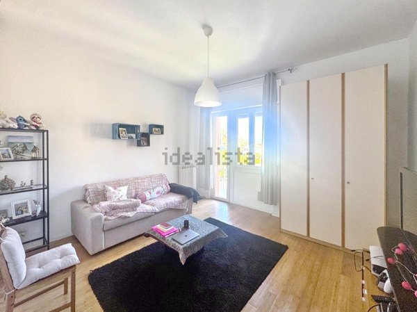 appartamento in vendita a Genova in zona Quarto dei Mille