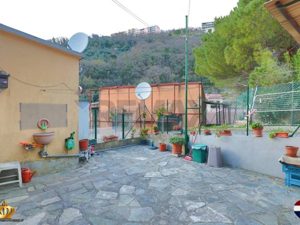 casa indipendente in vendita a Genova in zona San Gottardo/Sant'Eusebio