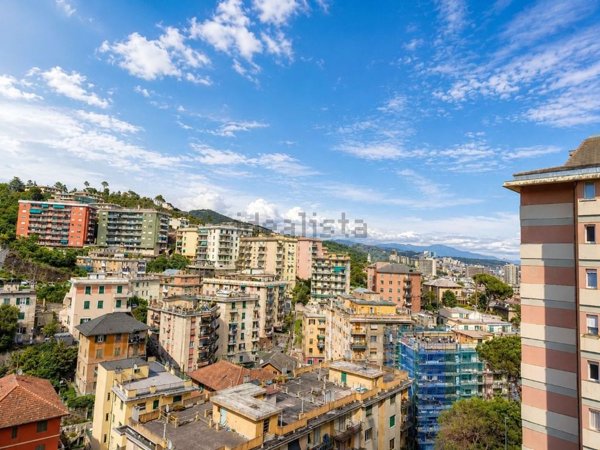 appartamento in vendita a Genova in zona Pegli