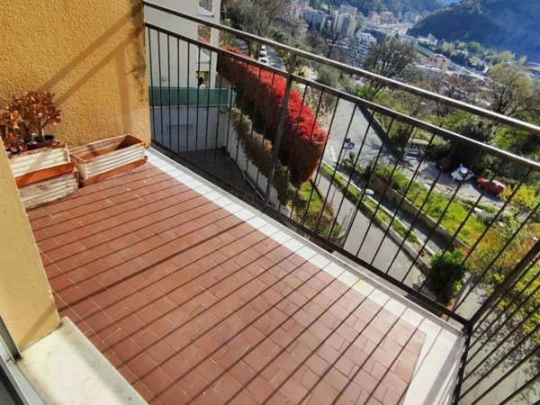 appartamento in vendita a Genova in zona Molassana