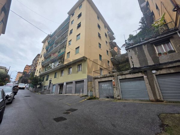 appartamento in vendita a Genova in zona Certosa