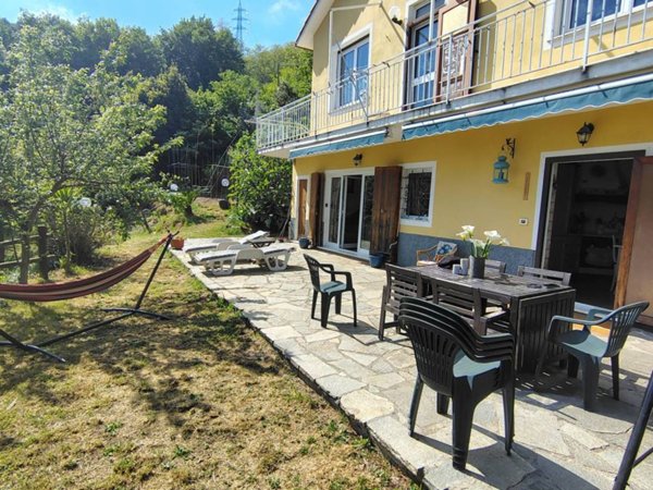 casa indipendente in vendita a Genova in zona Sestri Ponente