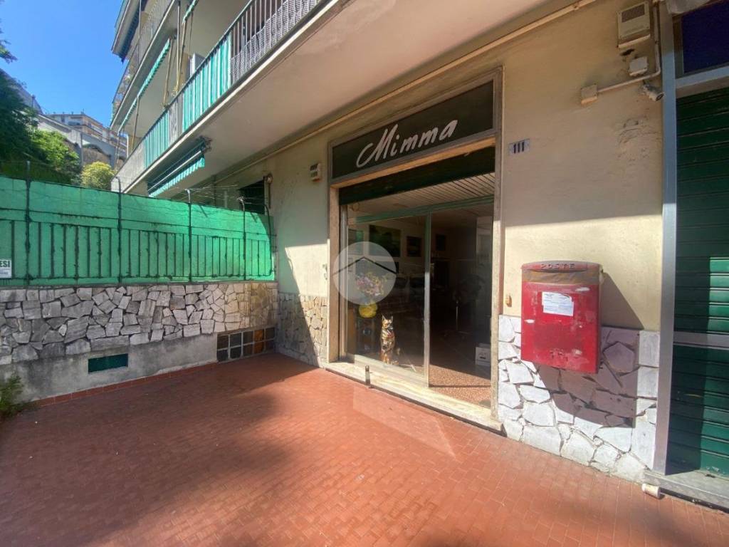 negozio in vendita a Genova in zona Pegli