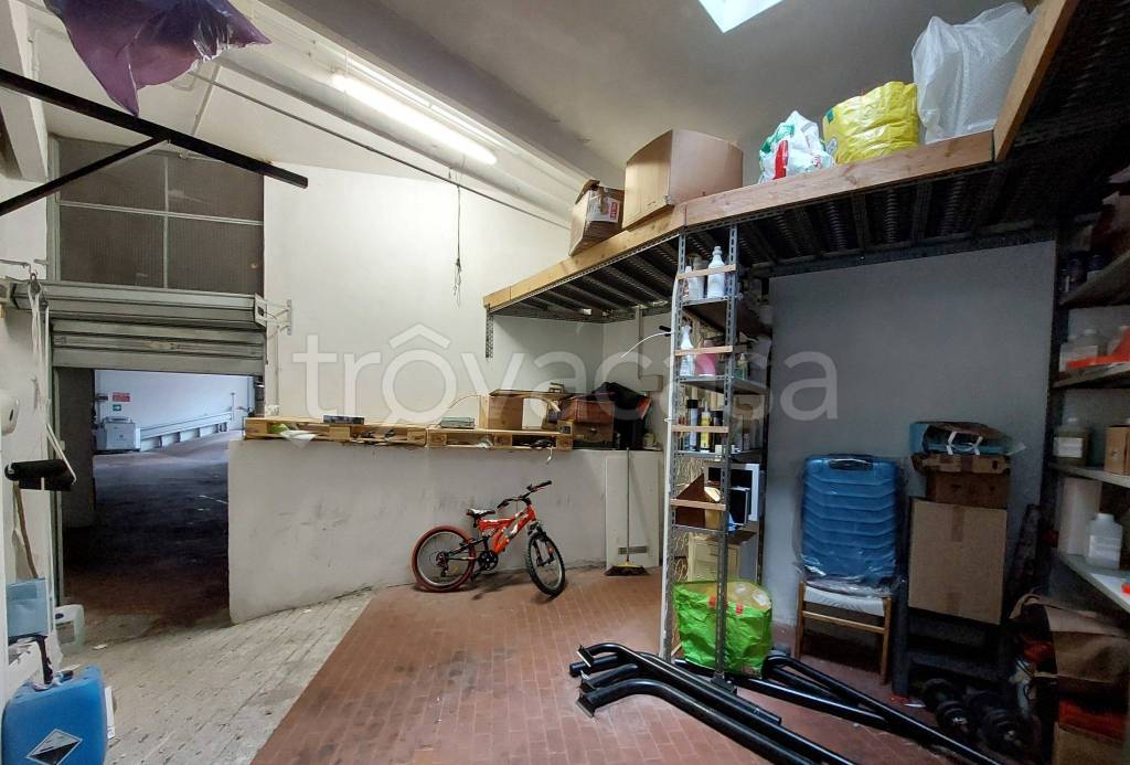 casa indipendente in vendita a Genova in zona Sampierdarena